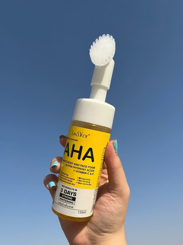 فوم شستشوی صورت براش دار AHA حجم ۱۳۰میلی لیتر